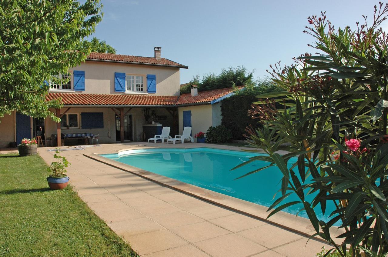 مبيت وإفطار Civrieux Le Relais Du Grand Logis المظهر الخارجي الصورة