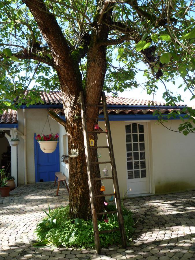 مبيت وإفطار Civrieux Le Relais Du Grand Logis المظهر الخارجي الصورة
