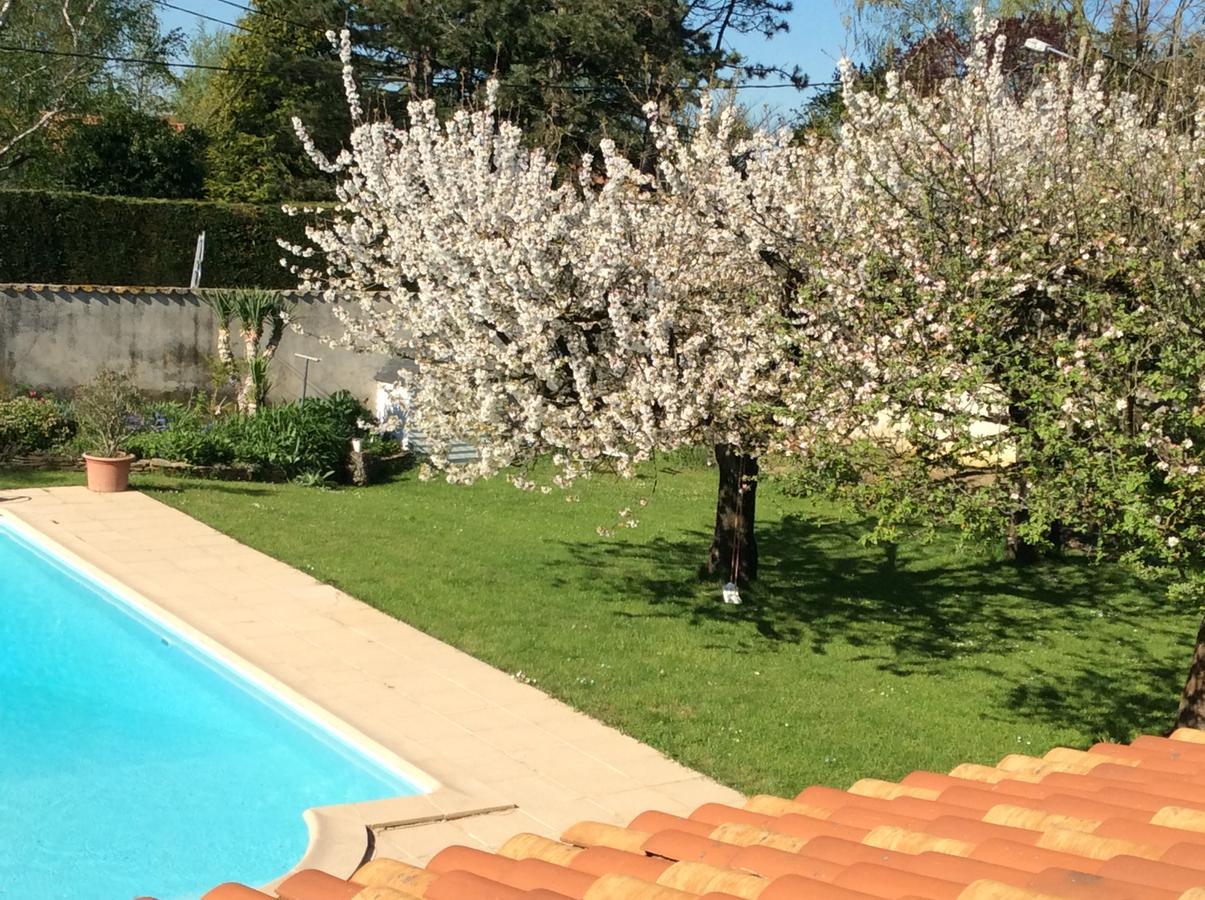 مبيت وإفطار Civrieux Le Relais Du Grand Logis المظهر الخارجي الصورة