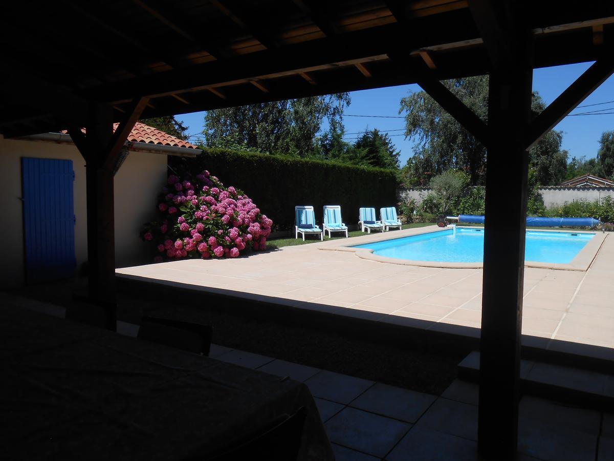مبيت وإفطار Civrieux Le Relais Du Grand Logis المظهر الخارجي الصورة