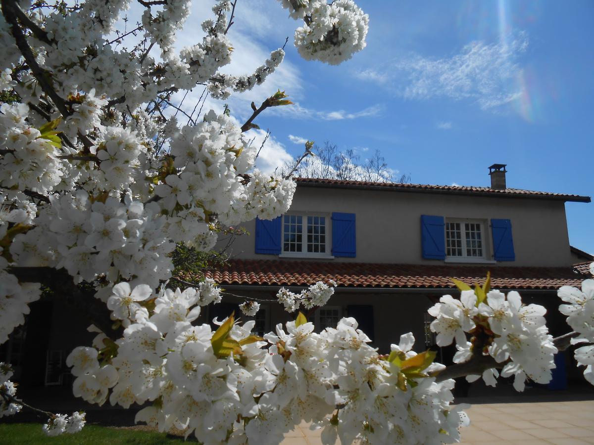 مبيت وإفطار Civrieux Le Relais Du Grand Logis المظهر الخارجي الصورة