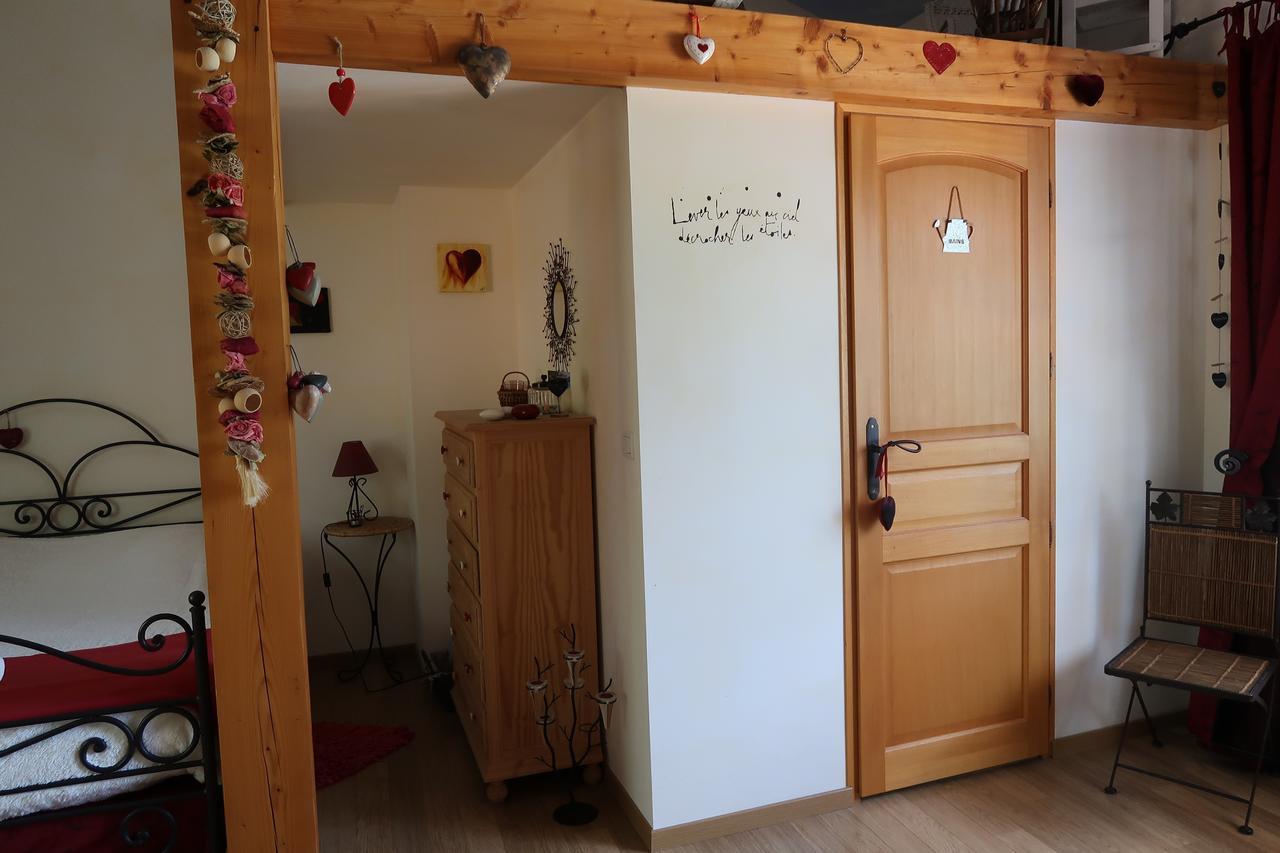 مبيت وإفطار Civrieux Le Relais Du Grand Logis المظهر الخارجي الصورة